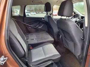 2017 F-fo-rrdEss-capee AWD SE 4DR SUV fiable pratique et prêt à expédier avec livraison rapide dans tout le pays - Product Image 4