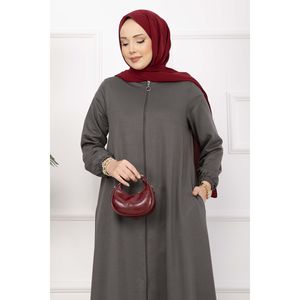 Abaya Clásica con Cierre en Gris Humo, Tejido de Seda - Product Image 2