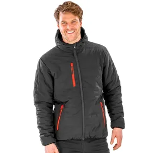 Veste durable Compass en noir, sweats à capuche et sweat-shirts promotionnels écologiques - Product Image 1