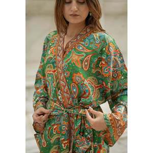 Kimono de Lujo de Mezcla de Seda para Mujer, Bata Suave y Transpirable, Ropa de Estar por Casa Larga, Ropa de Dormir para Damas de Honor, Resort de Playa, Tejido ODM - Product Image 1