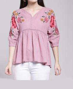 Haute qualité à la main multicolore grande broderie florale sur le cou manches dos femmes Cool été fête porter haut décontracté - Product Image 3