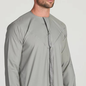Nouveauté Robe musulmane Vêtements décontractés unis personnalisés en gros Vêtements islamiques tendance pour hommes Thobes Taille adulte - Product Image 2