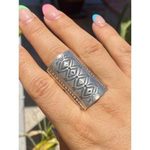 Bague en argent sterling Marcella James, taille 12,25, finition plaquée rhodium or blanc - Product Image 2