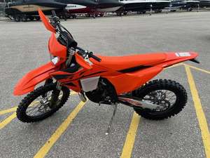 Increíbles Ofertas en Motocicletas Nuevas KTM 250 XCW Enduro 2025 - Product Image 2