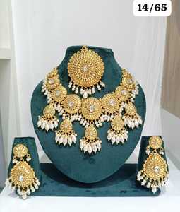 ENSEMBLE DE BIJOUX INDIENS TRADITIONNELS ET À LA MODE EN CUIVRE ENSEMBLE DE BIJOUX DE MARIAGE POUR FEMMES BOUCLES D'OREILLES ET COLLIER - Product Image 3