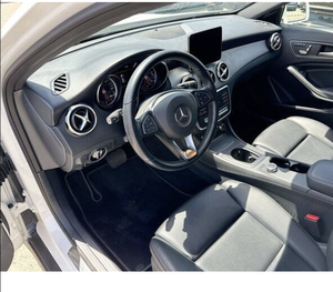 Perfectamente usado 2020 Mer-ce-des-Benz GLA - Product Image 3