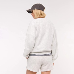 Ensemble sweat-shirt et short deux pièces pour femmes Tricot solide pour une tenue décontractée Coupe décontractée Respirante et confortable - Product Image 5