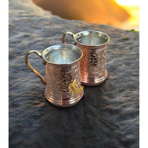Venta al por mayor de tazas hechas en cobre con mango de latón, última llegada para agua o cerveza, increíbles regalos de decoración de cocina y mesa - Product Image 1