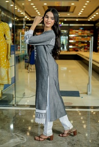 ชุดคุर्ติผ้าฝ้ายปักลายดอกไม้สุดหรู ดีไซน์ทันสมัย งานปักหนาแน่น ความยาวระดับเข่า เหมาะสำหรับใช้ในชีวิตประจำวัน จากซัพพลายเออร์อินเดีย ขายส่ง - Product Image 6