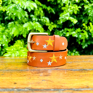 Épingle en cuir de buffle d'eau de 40mm pour ceinture en cuir de vachette Longueur personnalisée Broderie à fil cinq étoiles Alliage à usage décontracté d'affaires - Product Image 1