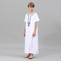 Jubba islamique pour enfants, robe saoudienne pour la prière, tenue quotidienne respirante, thobe musulman pour garçons, manches courtes, col en V brodé, kaftan