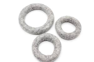 Bague écologique feutrée en laine grise faite à la main Jouet de mouvement interactif pour animaux de compagnie - Product Image 3