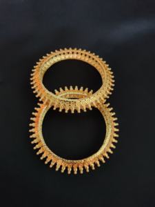 Bracelets de vente en gros avec des bracelets de forme ronde en métal doré 22 ct derniers modèles à vendre par les exportateurs - Product Image 4