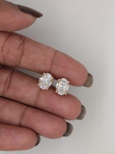 Boucles d'oreilles ovales en diamant cultivé en laboratoire de 2,65 ct pour femmes, boucles d'oreilles à visser en diamant, bijoux en or jaune massif 14 carats - Product Image 2