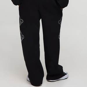 Logo imprimé personnalisé noir en gros à la mode pour les survêtements pour hommes survêtements Vintage très exigeants pour l'hiver respirant personnalisé - Product Image 5