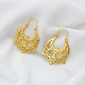 Pendientes de aro exclusivos hechos a mano en latón, estilo étnico, geométrico, vintage, tribal, al por mayor, para mujer, diseño personalizado. - Product Image 5