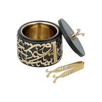 Sculpture Moderne en Aluminium Finition Or Brillant Artisanat Métallique Décoratif de Haute Qualité pour Salle de Bain Forme RAMADAN Instant Traders