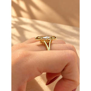 Anillo de Compromiso Solitario con Diamante Amarillo Marquise de 3.01 Ct Cultivado en Laboratorio, Certificado IGI, Oro AURALUXURIA - Product Image 3
