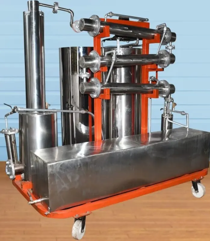 Diesel Destillatie Plant Afval Olie Regeneratie Systeem 80%-85% Dieselmotor 20 Liter Per Uur Capaciteit