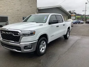 <strong>2025</strong> <strong>RAM</strong> 1500 Big Horn Crew Cab 4WD Used Electric Manual Gear Leather Seats Rear Camera