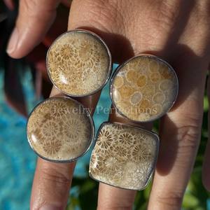 Bagues de mode en gros de haute qualité, plaquées argent sterling, imperméables - Bagues en laiton avec pierres précieuses en corail naturel - Product Image 2