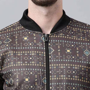 Chaquetas de hombre de uniforme con logotipo personalizado de fabricantes, chaquetas lisas de invierno de poliéster satinado impermeables con cierre de cremallera holgado - Product Image 4