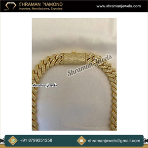 Cadena Cubana de Oro de 10K con Certificación IGL, Diseño Moderno, 26.18 Quilates y 146.47 Gramos, Chapada en Oro, 14 mm, con Diamantes Moissanite - Product Image 2