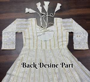 Ensemble de robe longue Anarkali brodée Chikankari blanc ivoire Unity Luxure avec dupatta, tenue décontractée, haut de gamme, pour les fêtes et les occasions spéciales - Product Image 5