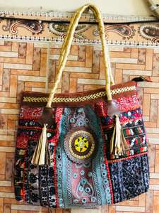 Bolso de BANJARA indio hecho a mano para mujer, bolso de hombro de algodón de estilo bohemio con bordado Vintage de lujo personalizado para compras nocturnas - Product Image 5