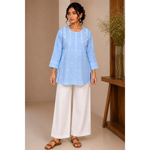Mehrzadi Mumtaz Damen-Hemd in Himmelblau mit Blumenstickerei im Bohemian-Stil, locker geschnitten - Product Image 5