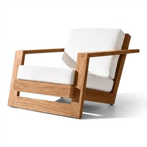 Chaise longue d'extérieur en teck de luxe moderne, fauteuil de jardin minimaliste avec coussins résistants aux intempéries, mobilier pour villa, hôtel, complexe hôtelier - Product Image 1