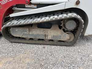 รถตักล้อยางขนาดเล็กมือสอง Takeuchi TL10V2 คุณภาพสูงสำหรับขายส่ง พร้อมใบรับรอง CE และ EPA รองรับน้ำหนัก 5 ตัน รับประกันเครื่องยนต์ 3 ปี - Product Image 5