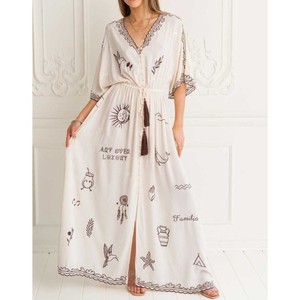 Kimono long pour femme, léger, style ouvert, avec un drapé gracieux, adapté aux tenues décontractées et aux looks inspirés des tendances - Product Image 4