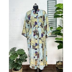 Kimono Vintage de Crepé de Seda, Bata Suave y Cómoda, Ropa de Dormir Ligera y Lujosa, Regalo Perfecto de Verano para Mujer, Ropa de Dormir para Ocasiones Especiales - Product Image 1