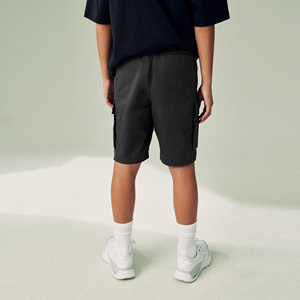 Service OEM Short cargo noir d'été pour hommes Streetwear Short cargo noir à cordon avec quatre poches - Product Image 6