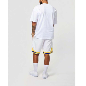 Camiseta Deportiva de Baloncesto para Hombre de Alta Calidad con Logotipo Personalizado, Estampado Gráfico Extra Grande, Cuello Redondo, Manga Corta, Conjunto de Camiseta y Pantalones Cortos - Product Image 2