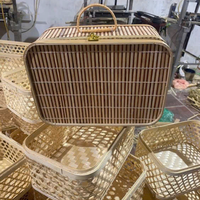 Panier-cadeau en bambou fait main du Vietnam avec couvercle, logo personnalisé, style européen/moderne, durable pour les cadeaux écologiques, emballage d'entreprise
