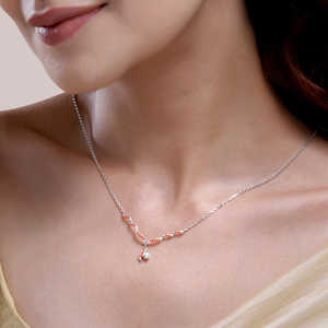 สร้อยคอมุกน้ำจืดทรงมันฝรั่งสีเงินเกอายา - Product Image 4