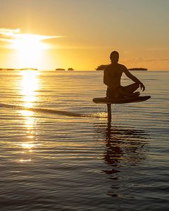 Tabla de surf Efoil de nuevo diseño, tabla de jet de fibra de carbono, tabla de surf eléctrica con hidroala en venta - Product Image 2