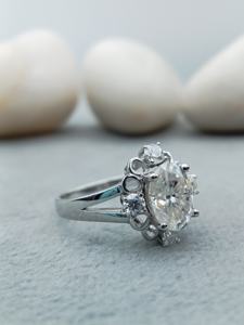 Solitario fino para mujer 2ct VVS Lab Grown Oval Cut Diamond Compromiso Anillo de bodas 14K 18K Oro para GIA IGI Fiestas Aniversarios - Product Image 3