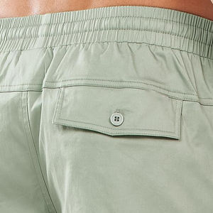 Short d'entraînement décontracté de fitness d'été pour hommes Short de basket-ball élastique sportif pour l'exercice et le survêtement Short à motif solide pour hommes - Product Image 3