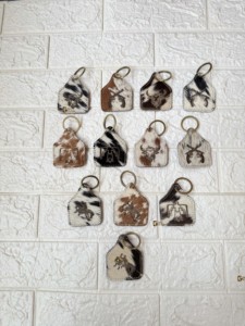 Nueva llegada de cuero de vaca llavero leopardo vaca estampado de cuero llaveros elegantes - Product Image 6