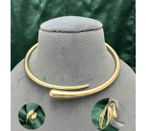 Impresionante Conjunto de Gargantilla y Pendientes de Latón Chapado en Oro de Alta Calidad con Circonitas para Compromiso, Boda, Aniversario, Fiesta, para Mujer - Product Image 3