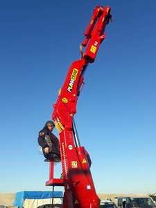 Grúa móvil de alta calidad para nudillos hidráulicos, cubierta Marin, grúa Puma de momento de carga de 5 toneladas, Turquía - Product Image 6