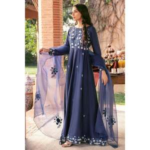 Conjunto de traje de mujer Midnight Kalidaar Navy Chiffon 100% poliéster ecológico con bordado y dupatta - Product Image 3