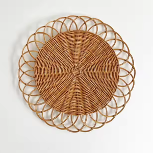 En gros Naturel Rotin Fleur Ornement Plaque Tissé À La Main À Motifs En Osier Set De Table Vietnam Maison Décorative En Osier Artisanat - Product Image 1