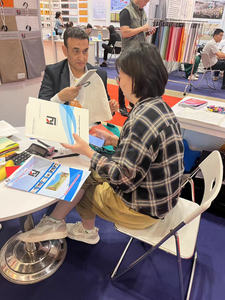 Alta calidad nuevo poliéster 40*40 venta al por mayor de popelina barata camisas de algodón sin teñir Tela Gris salida de fábrica - Product Image 4