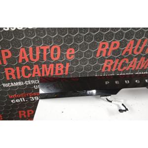 Moulure de hayon arrière PEUGEOT 208 Série (19>) 98232343XT - Product Image 4