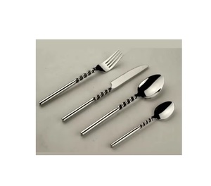 Serveur à salade en acier inoxydable plaqué argent de conception royale avec poignée pour la maison et la table de mariage Ensembles à salade en métal - Product Image 1