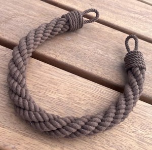 Abrazadera para Cortinas de Cuerda de Algodón Marrón Hecha a Mano: Decoración Boho para Ventanas - Product Image 1